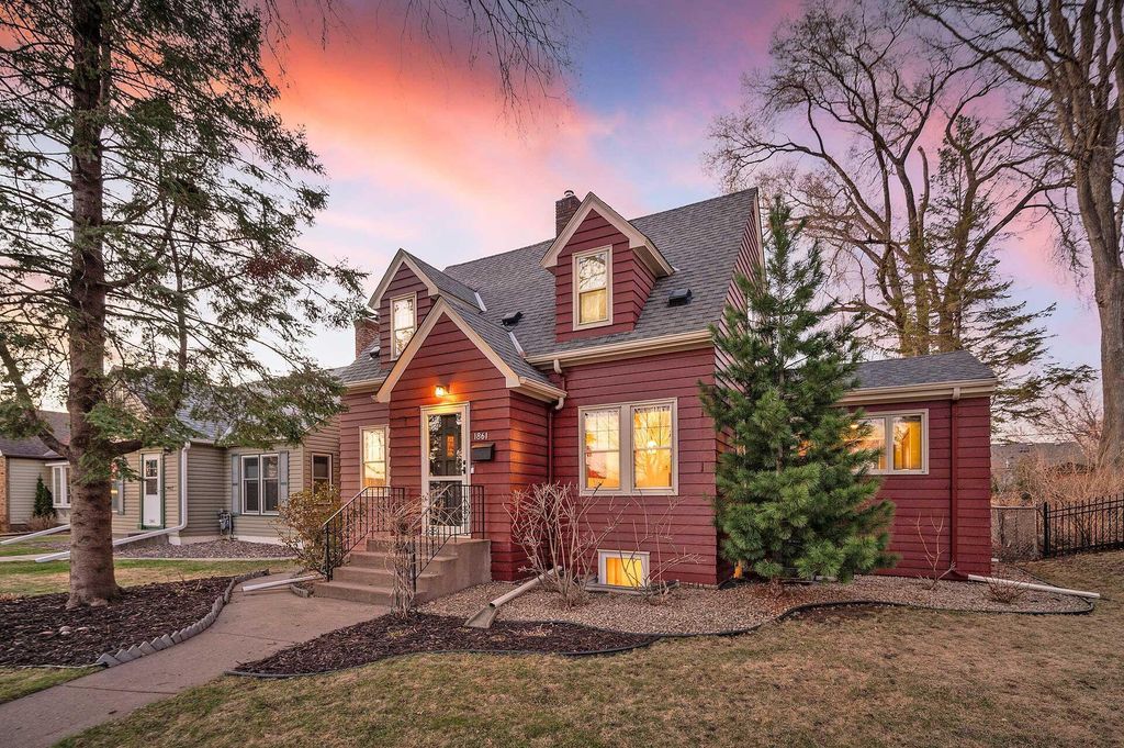 Photo of 1861 Rome Avenue, Saint Paul, MN 55116 (MLS # 7020847)