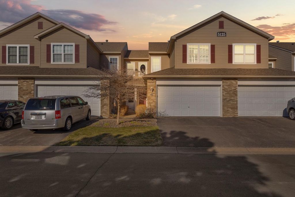 Photo of 5125 Holly Lane N #2103, Plymouth, MN 55446 (MLS # 7058100)