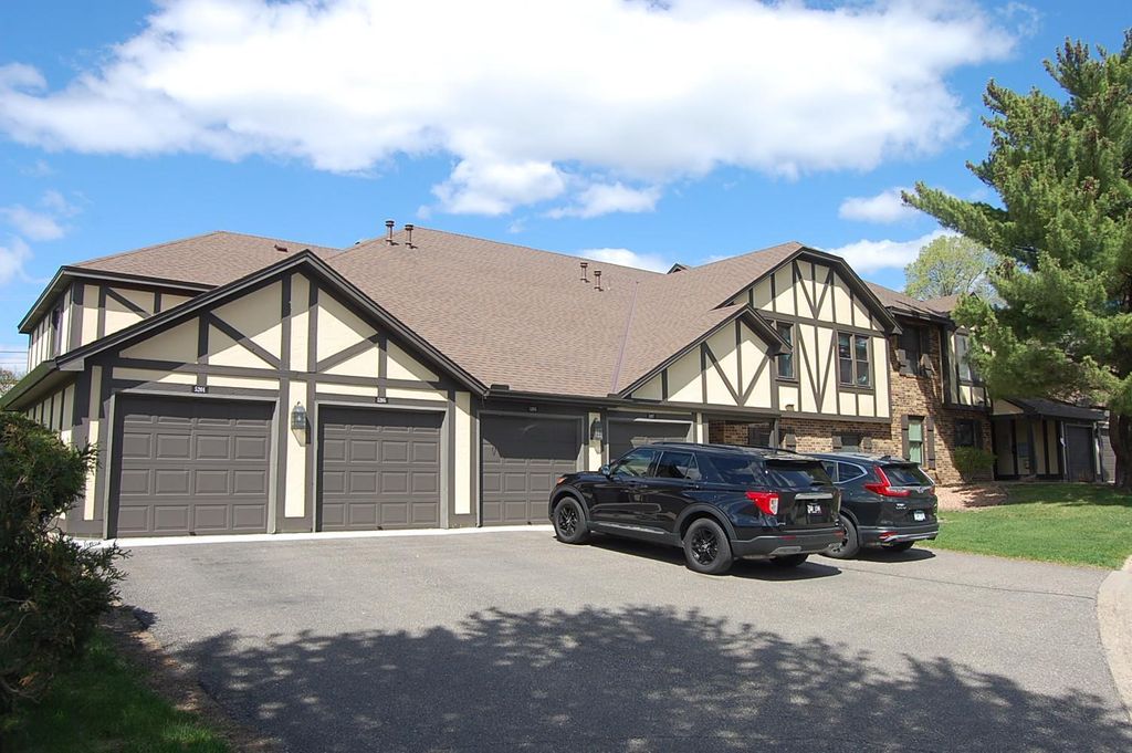 Photo of 5201 Balmoral Lane, Bloomington, MN 55437 (MLS # 7066314)