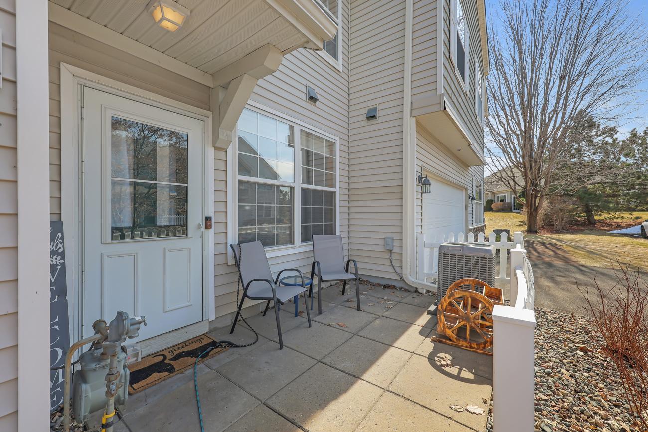 1884 Bluestem Lane 58