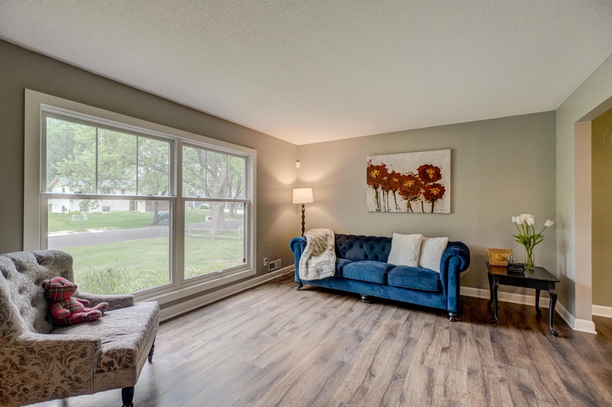2414 Oakridge Court