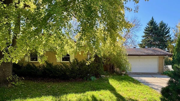 1203 24TH AVE S, MOORHEAD, MN 56560 - Image 05e5b726e27b89aef975caaedf970a60/3622285231