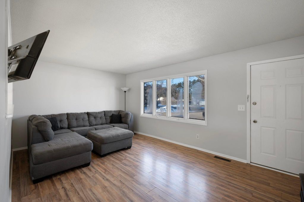 Photo of 15831 Eland Street NW, Anoka, MN 55303 (MLS # 7025635)