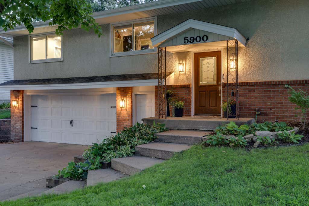 Photo of 5900 Wisconsin Circle N, New Hope, MN 55428 (MLS # 7129169)