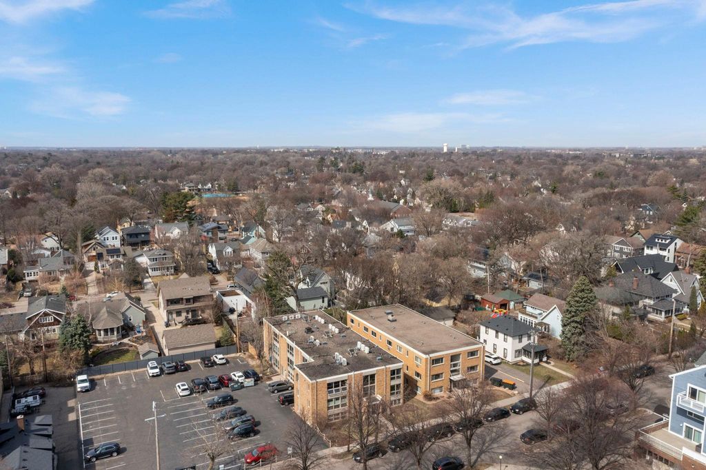 Photo of 4236 Upton Avenue S #303, Minneapolis, MN 55410 (MLS # 7041226)