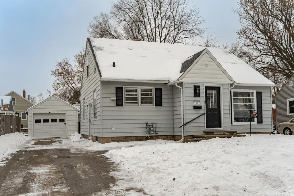 Photo of 1107 7th Avenue NW, Rochester, MN 55901 (MLS # 6824306)