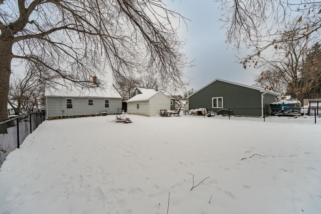 Photo of 1107 7th Avenue NW, Rochester, MN 55901 (MLS # 6824306)