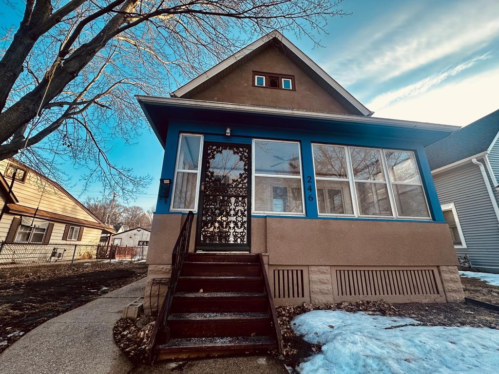 Photo of 246 Sidney Street E, Saint Paul, MN 55107 (MLS # 7022052)