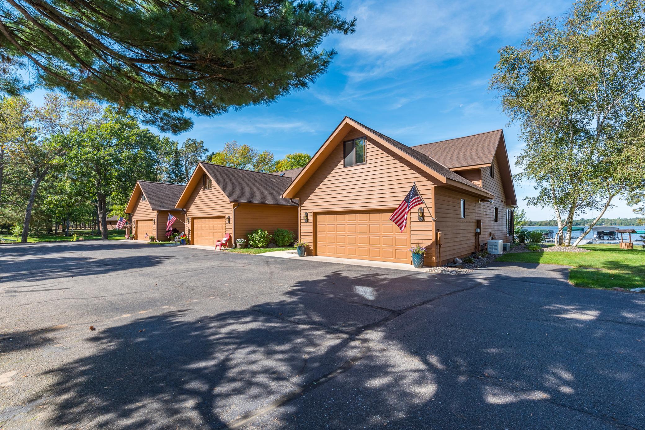 24945 Viking Drive