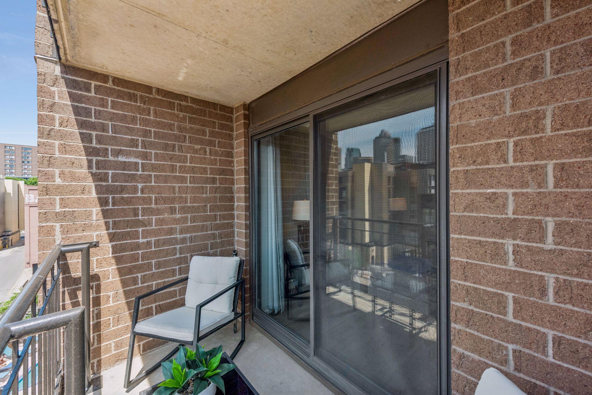401 S 1st Street 521