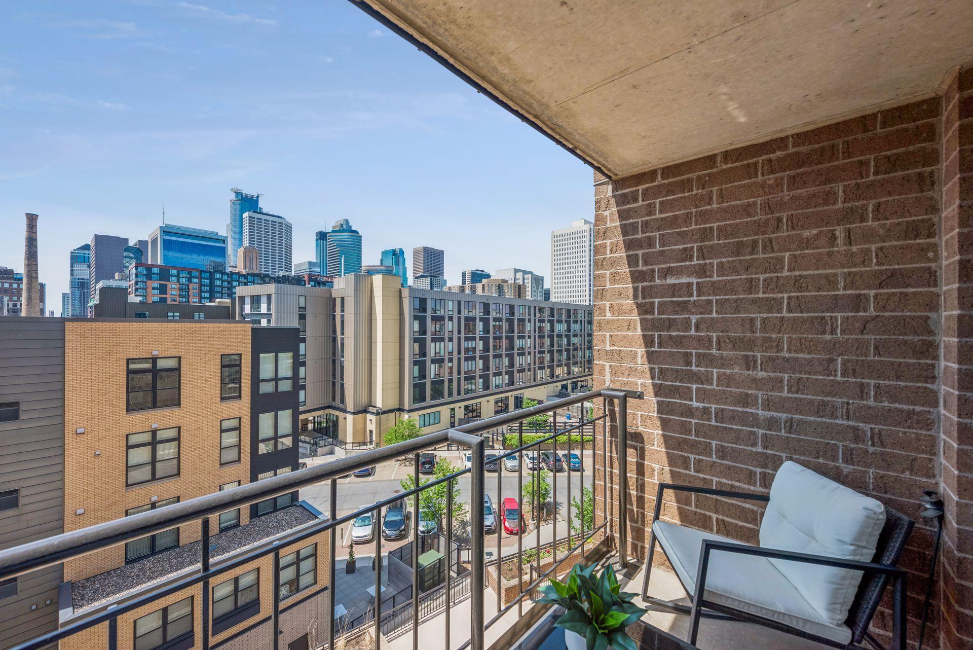 401 S 1st Street 521