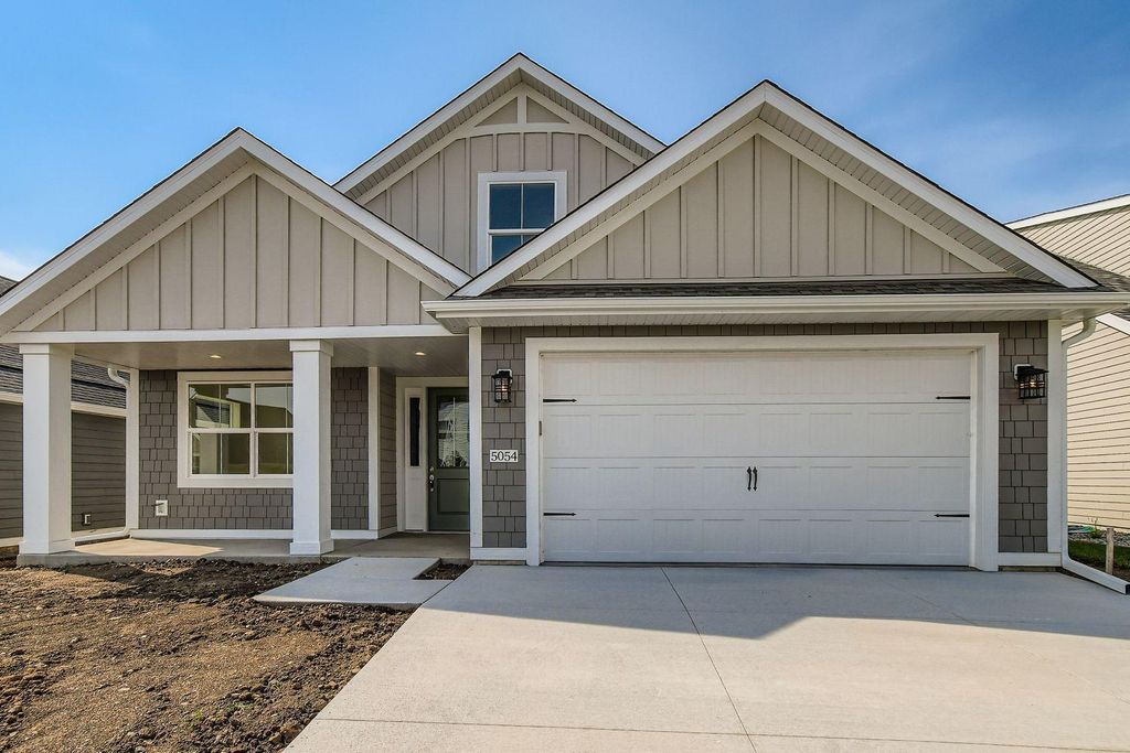 Photo of 5054 Dale Ridge Road, Woodbury, MN 55129 (MLS # 7007100)