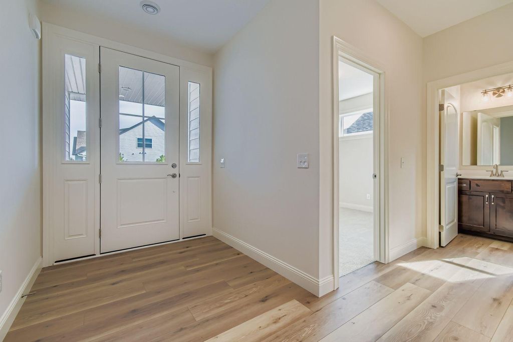 Photo of 5054 Dale Ridge Road, Woodbury, MN 55129 (MLS # 7007100)