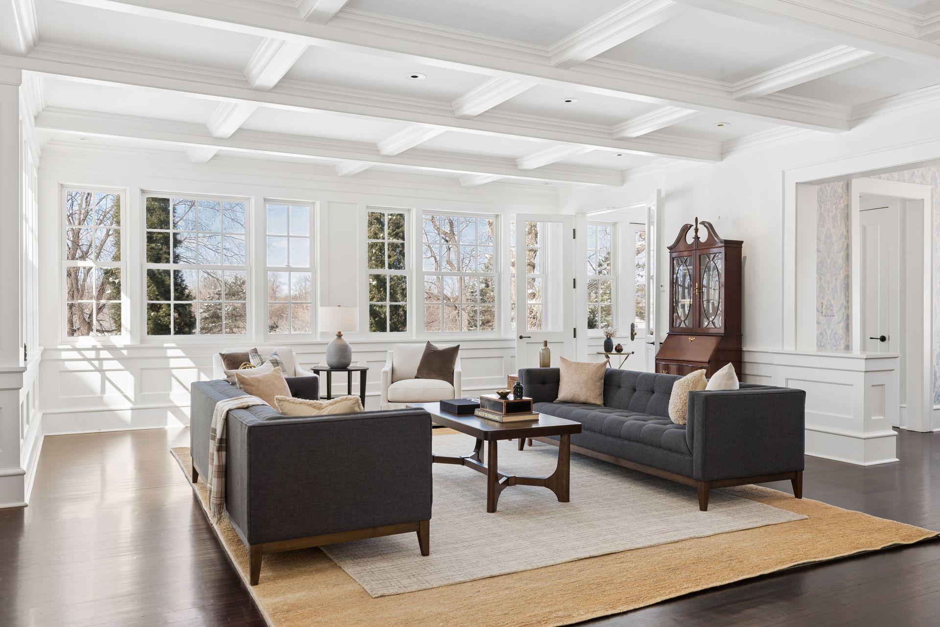 2735 E Lake Of The Isles Parkway