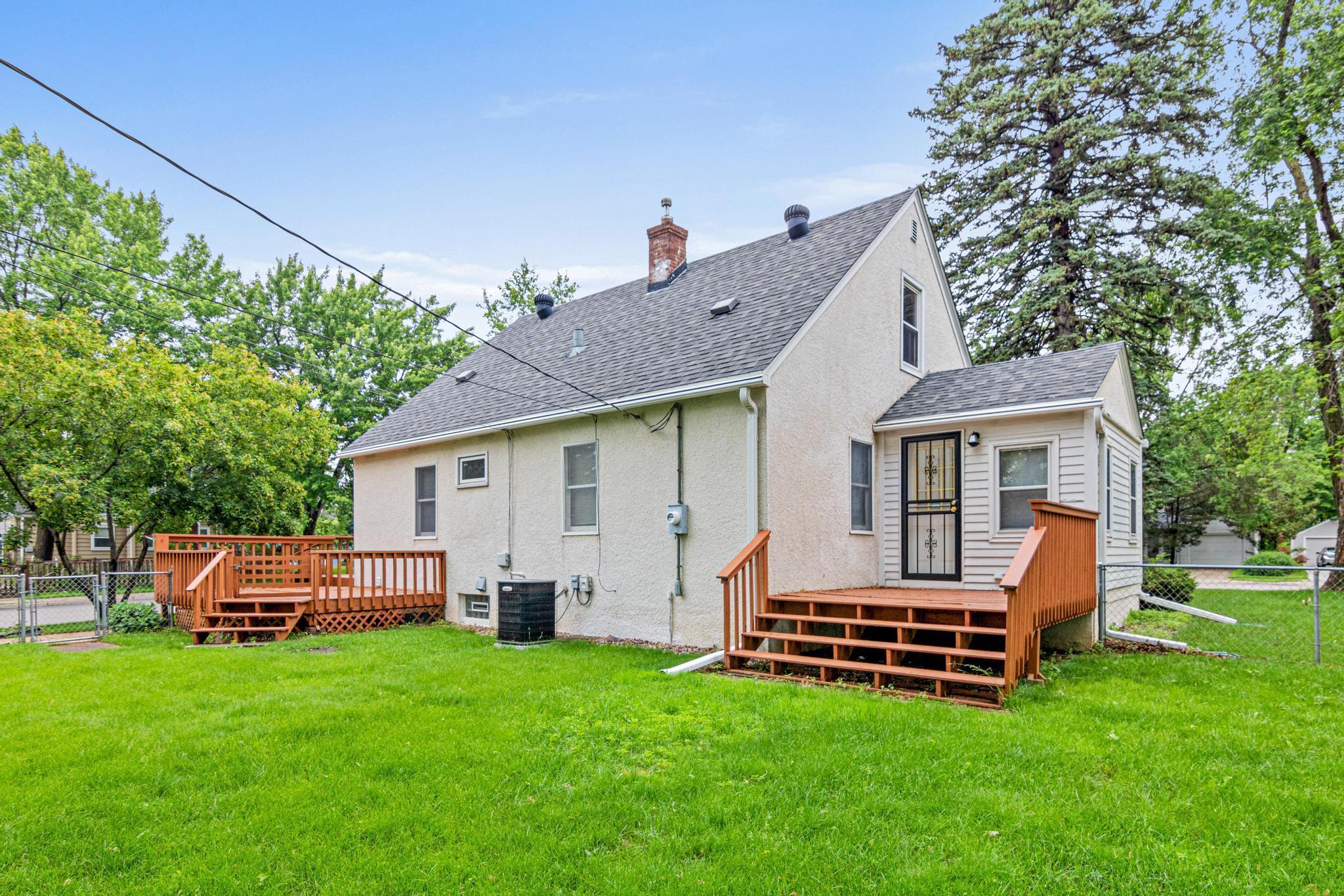 148 5th Avenue N
