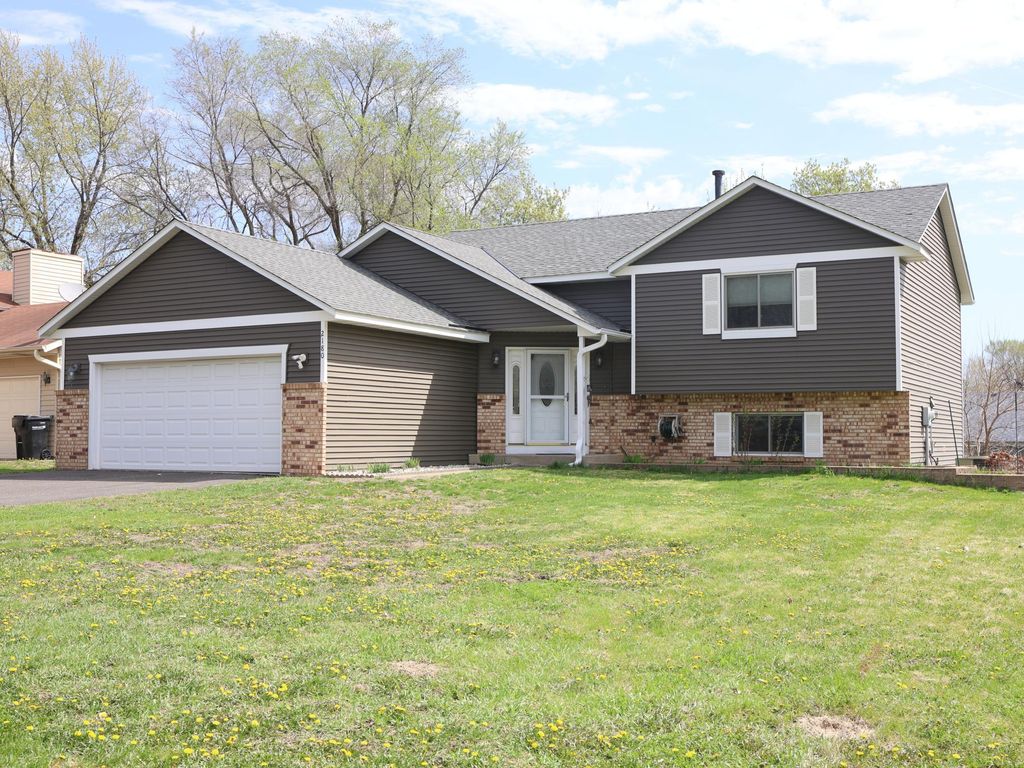 Photo of 2180 English Street, Maplewood, MN 55109 (MLS # 7056238)