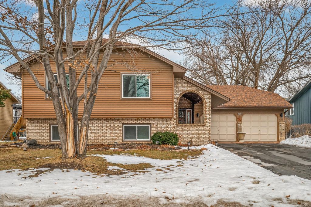 Photo of 6816 83rd Avenue N, Brooklyn Park, MN 55445 (MLS # 7007347)