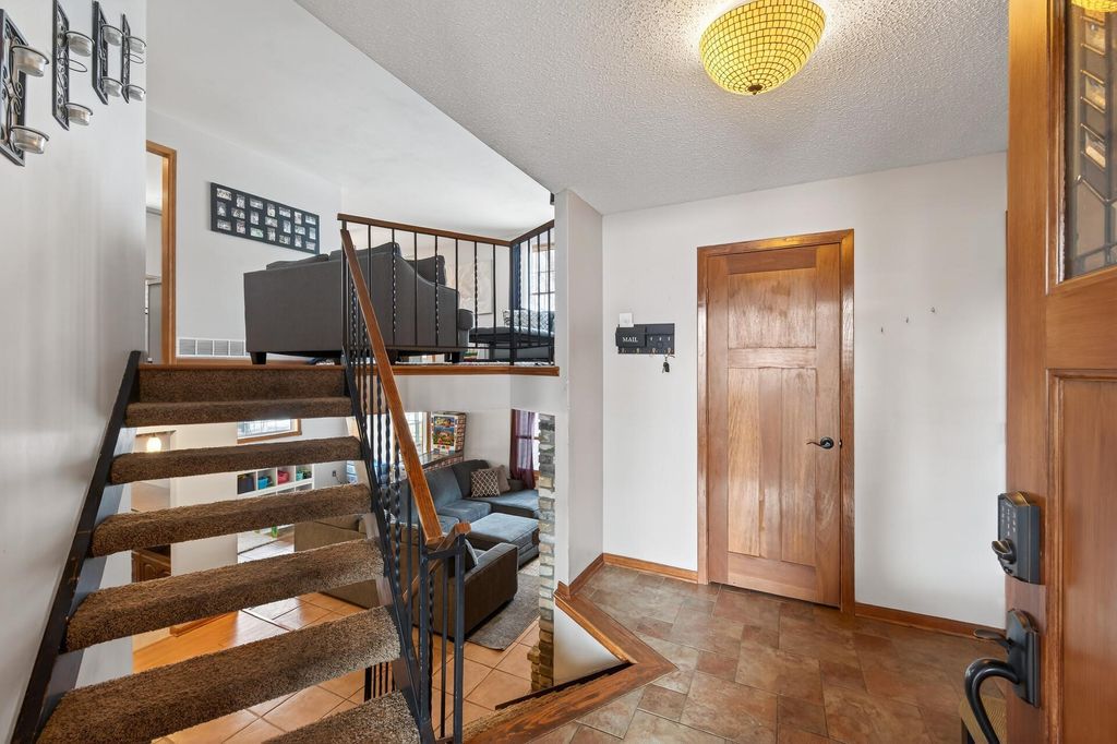 Photo of 6816 83rd Avenue N, Brooklyn Park, MN 55445 (MLS # 7007347)