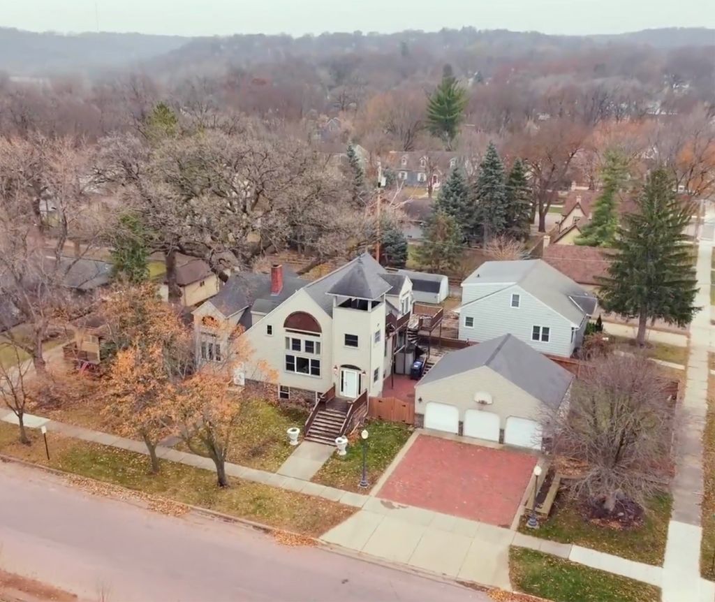 Photo of 227 W 5th Street, Mankato, MN 56001 (MLS # 7040864)