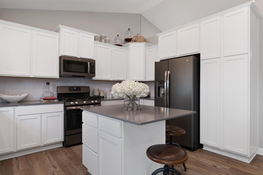 Photo of 10855 Hemingway Avenue S, Cottage Grove, MN 55016 (MLS # 6803695)