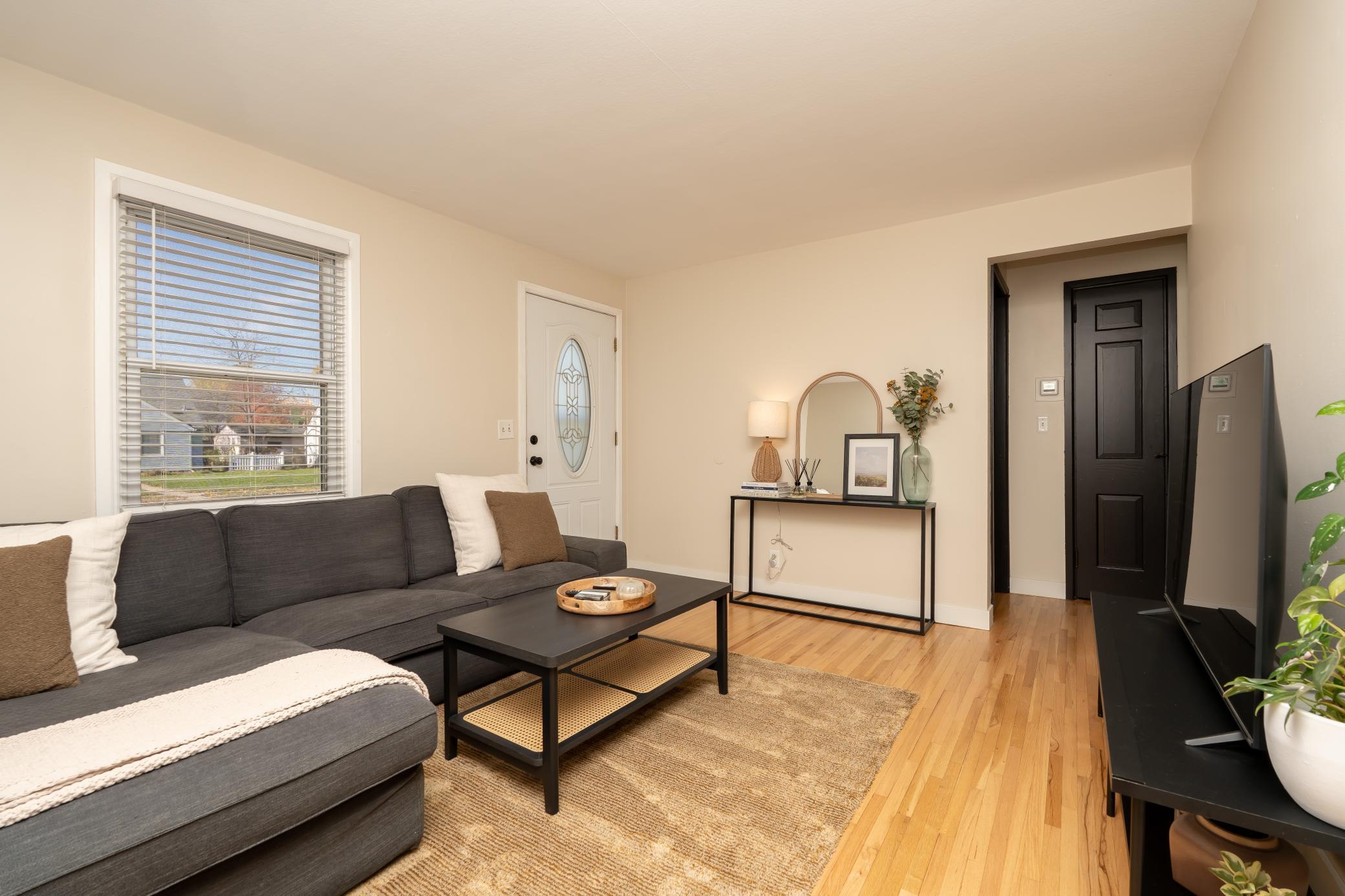 5909 Xerxes Avenue S