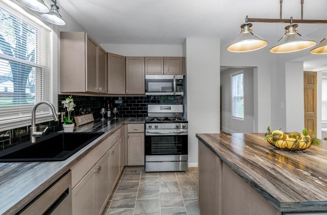 15055 Upper 63rd Street N