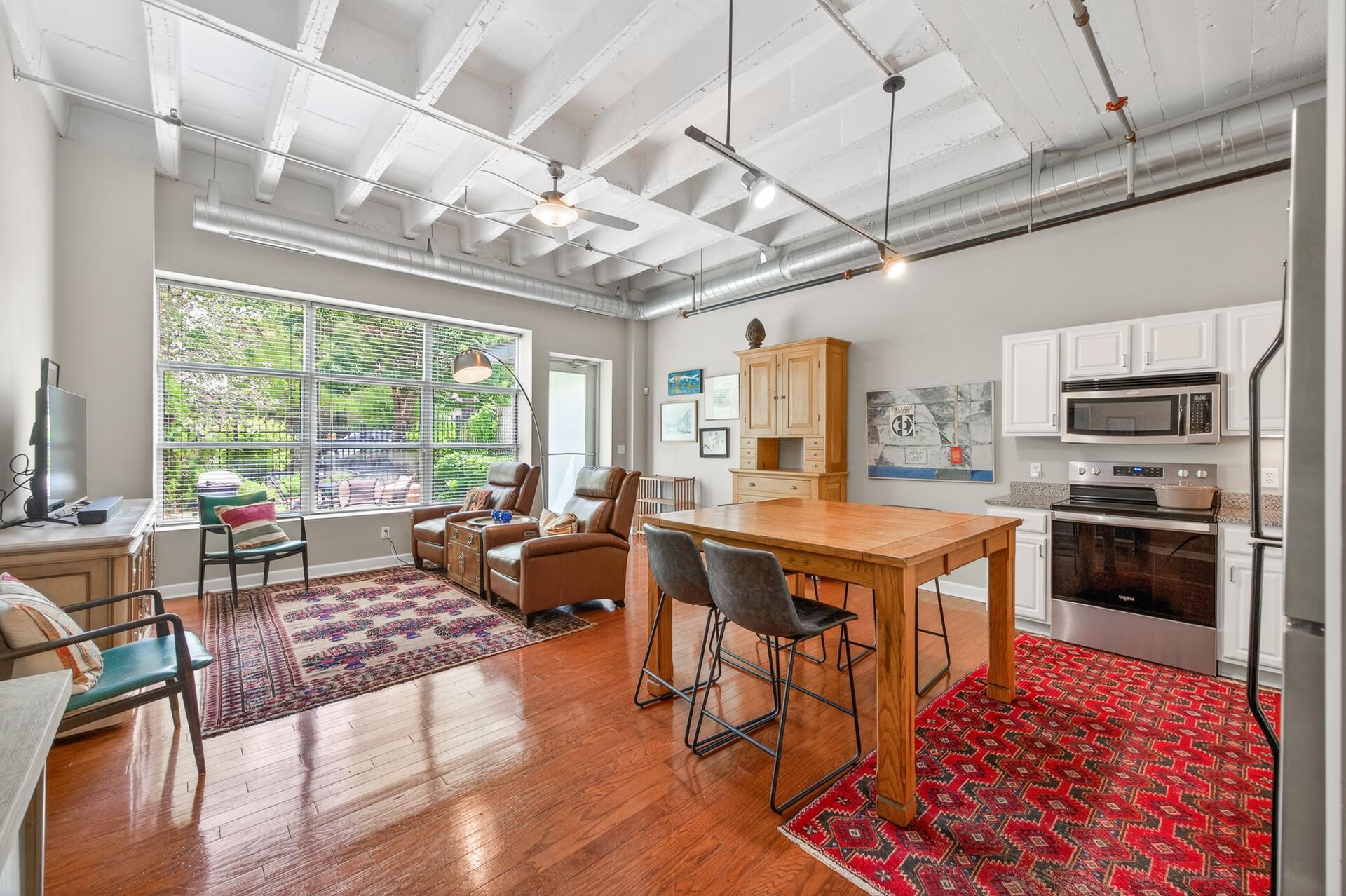 111 E Franklin Avenue 109