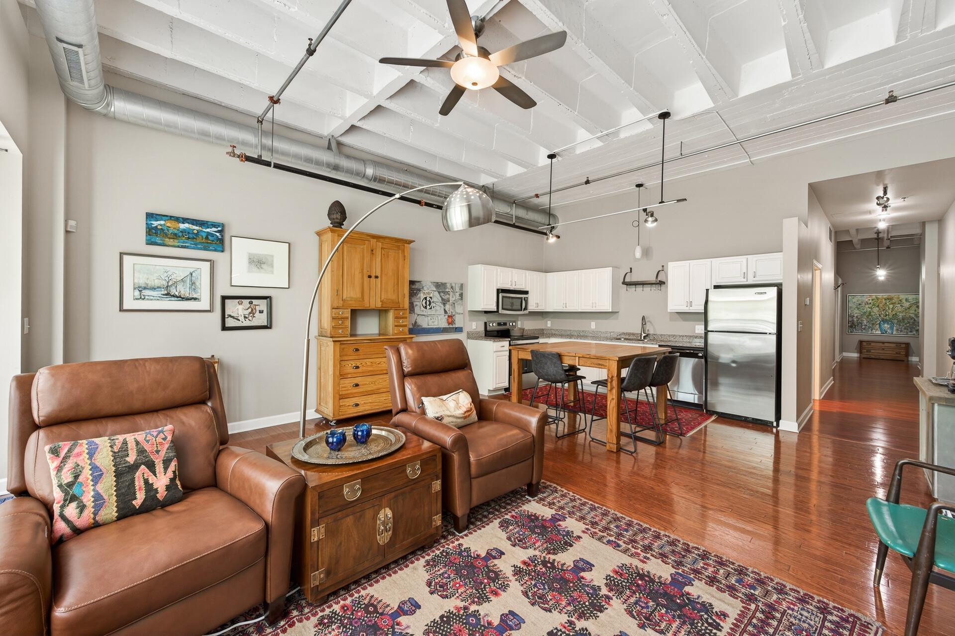 111 E Franklin Avenue 109