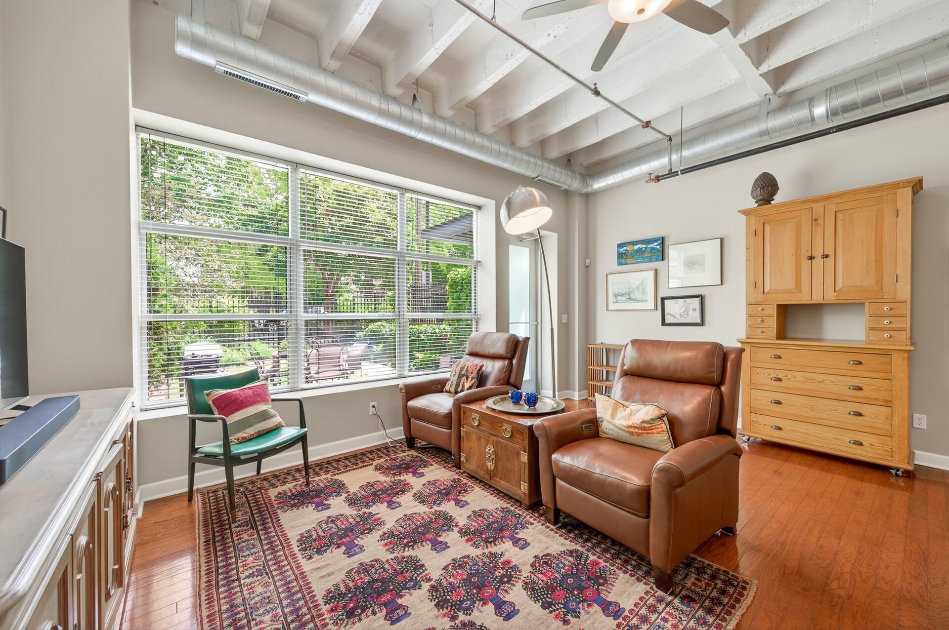 111 E Franklin Avenue 109