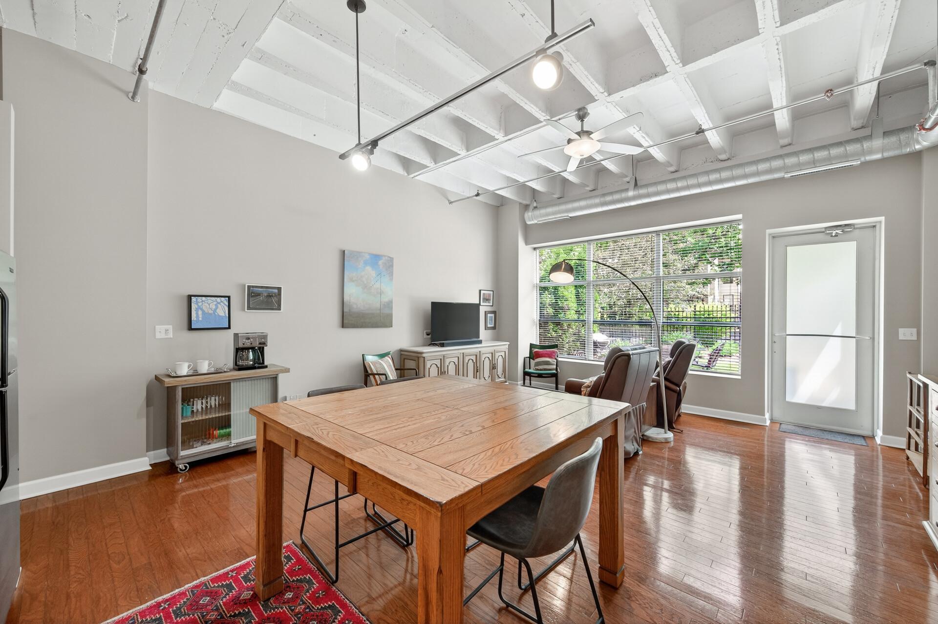 111 E Franklin Avenue 109
