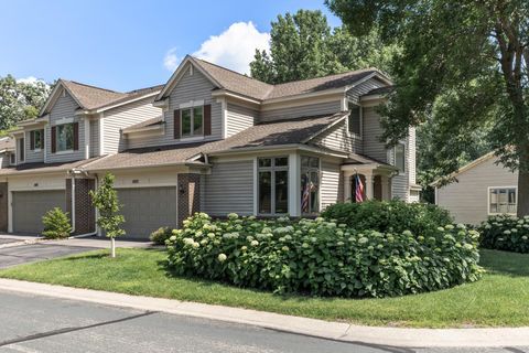 1503 Summit Shores W Burnsville MN 55306