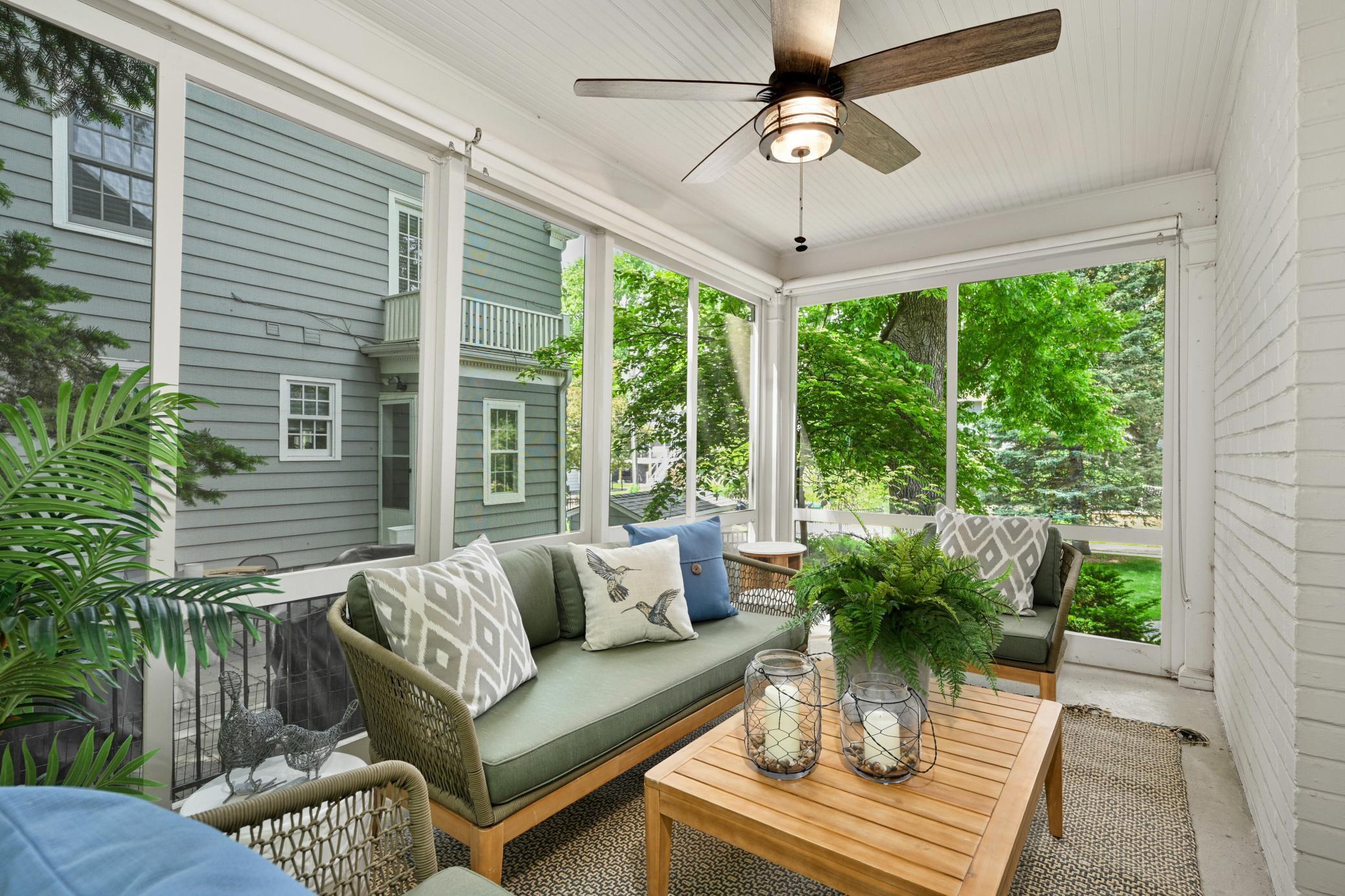 1427 W Minnehaha Parkway