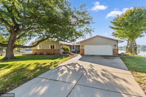 998 Kohlman Court Maplewood MN 55109
