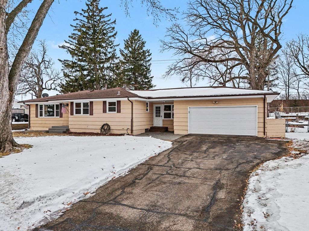 Photo of 5905 Independence Avenue N, New Hope, MN 55428 (MLS # 7008509)