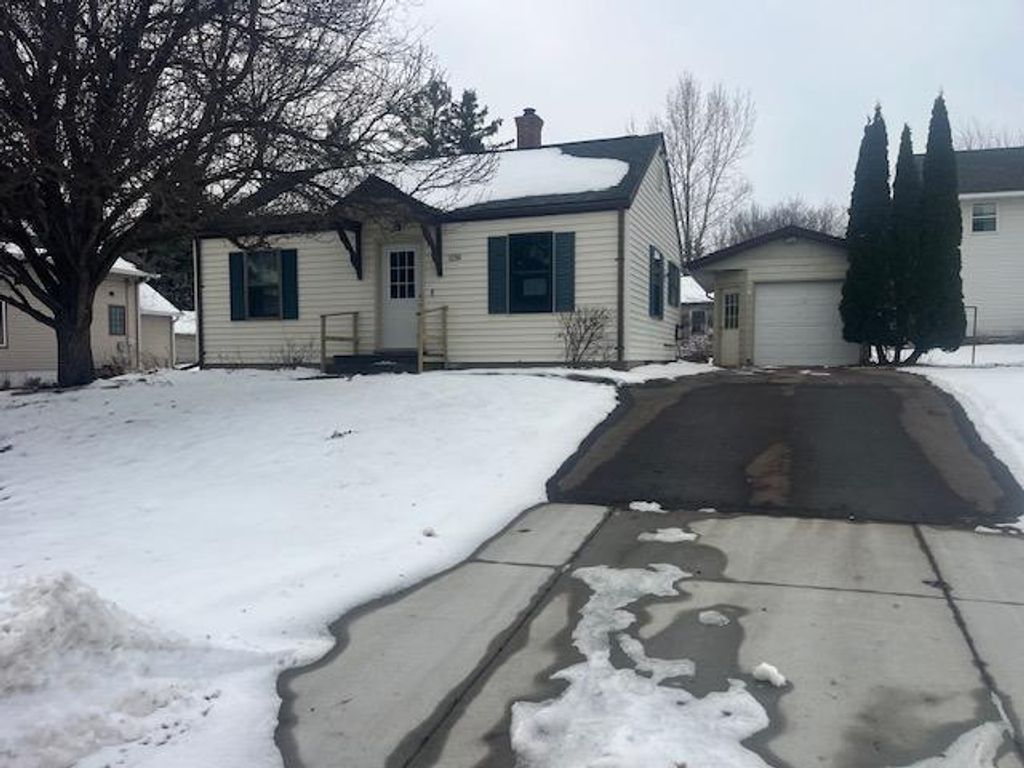 Photo of 1230 Curtis Street, Baldwin, WI 54002 (MLS # 7011208)