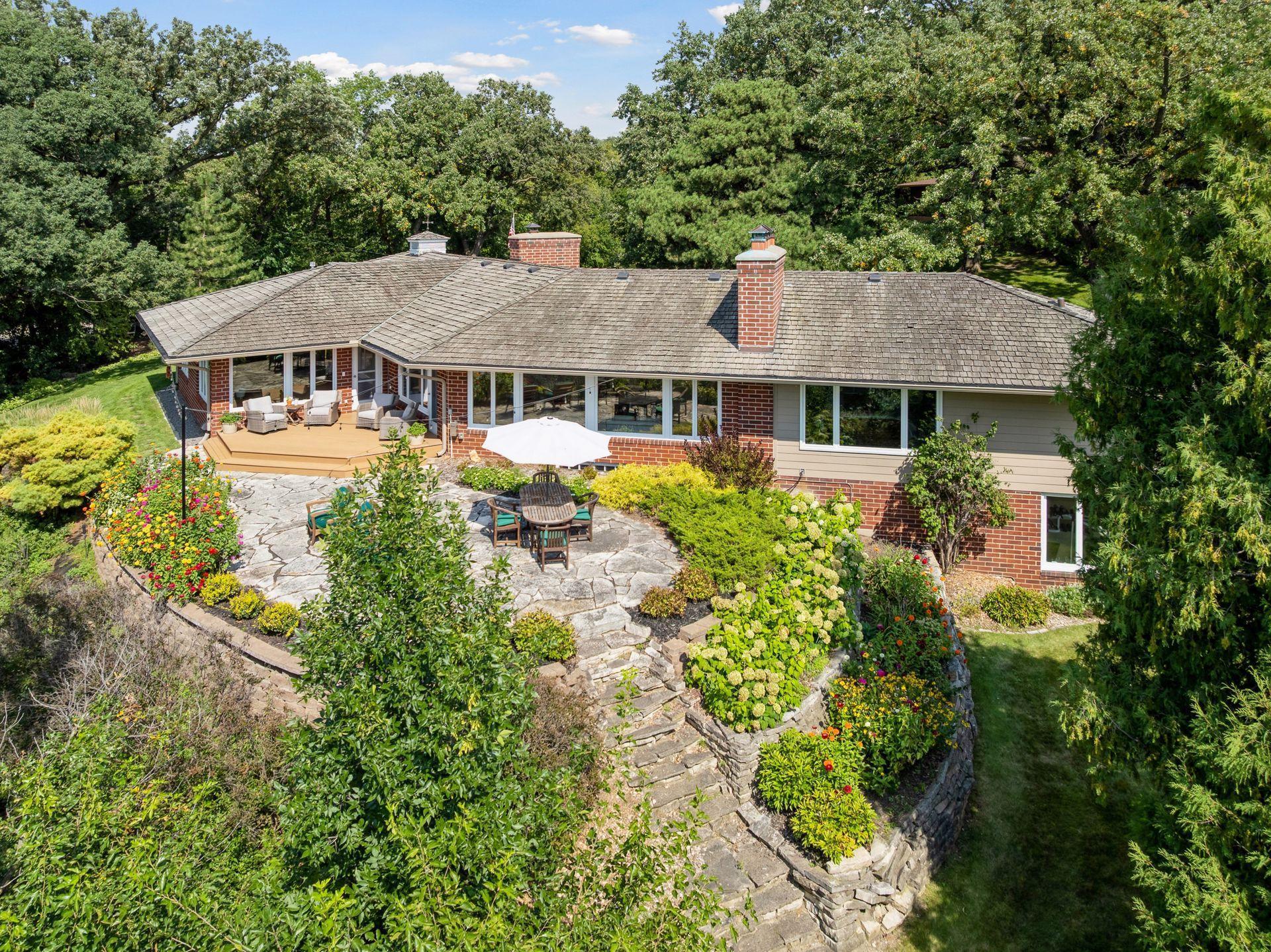 7011 Willow Creek Road