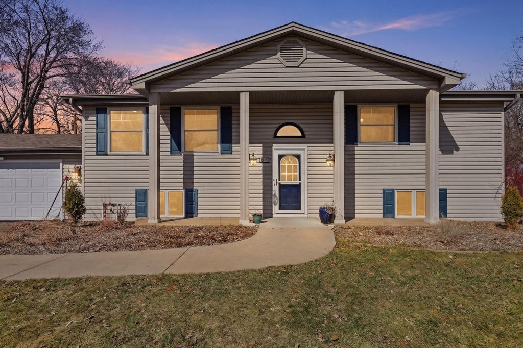 Photo of 15720 7th Avenue N, Plymouth, MN 55447 (MLS # 7038049)