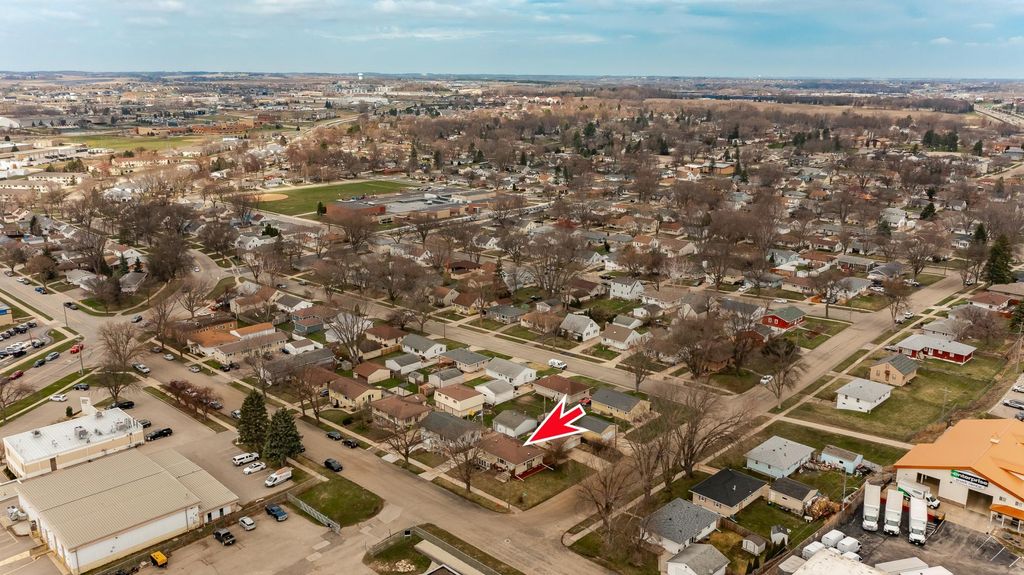 Photo of 1803 15th Street NW, Rochester, MN 55901 (MLS # 7054134)