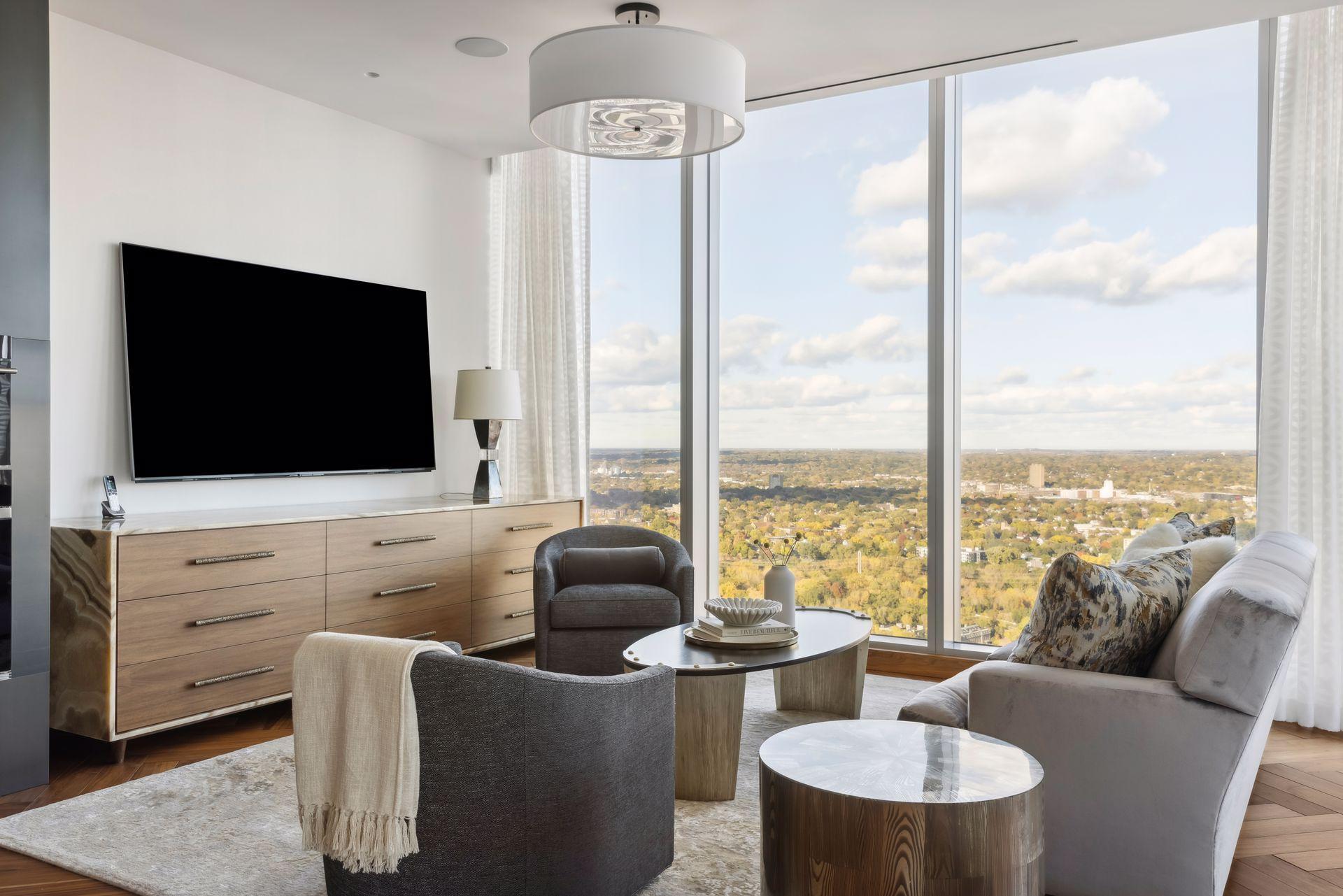 255 Hennepin Avenue 3402