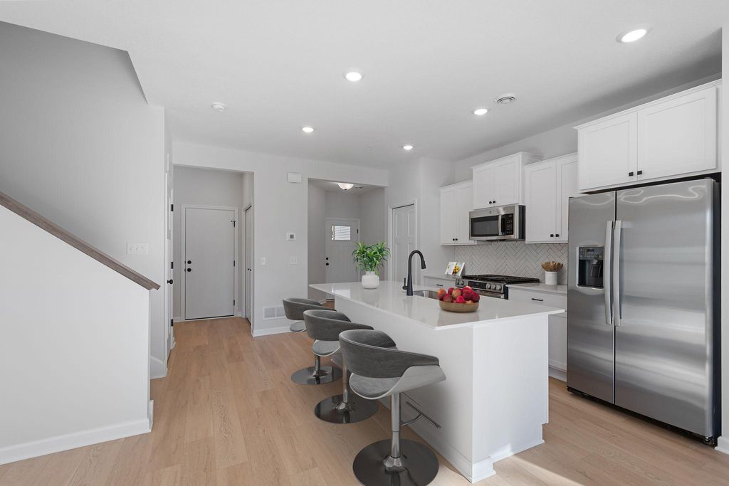 Photo of 1532 Trellis Lane, West Saint Paul, MN 55118 (MLS # 7005770)