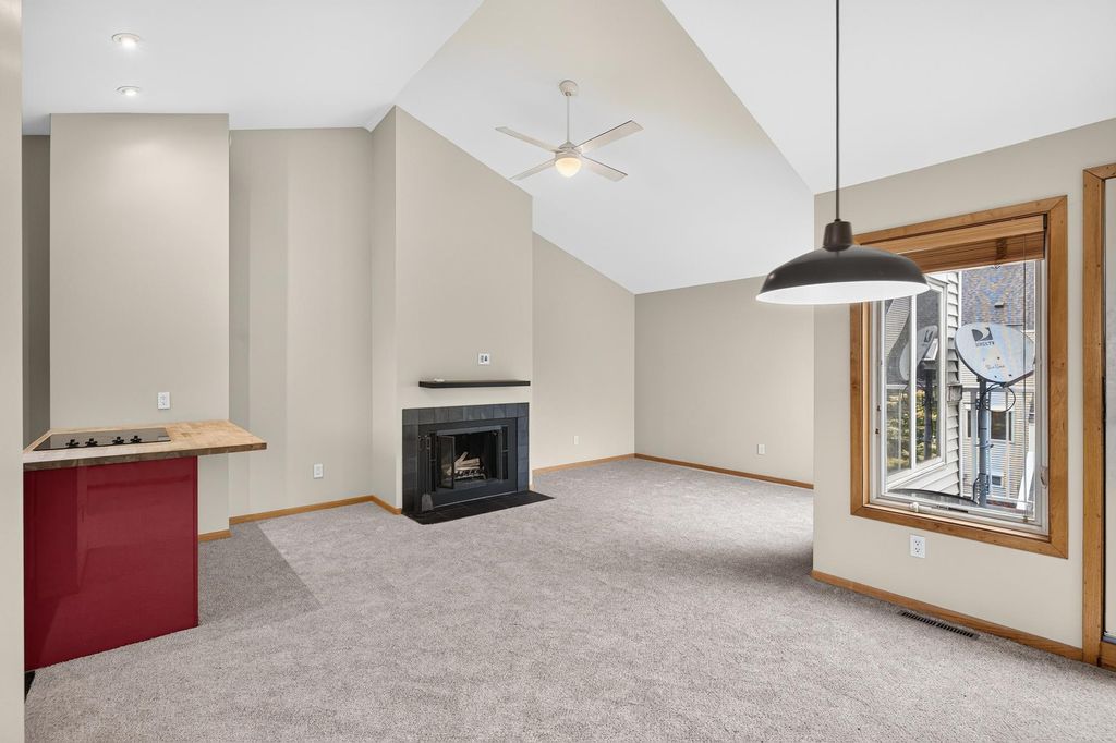 Photo of 1805 New York Avenue N, Minneapolis, MN 55411 (MLS # 7071970)