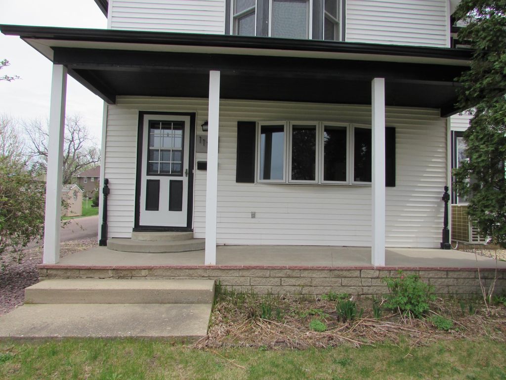 Photo of 1115 Albion Avenue, Fairmont, MN 56031 (MLS # 7062188)