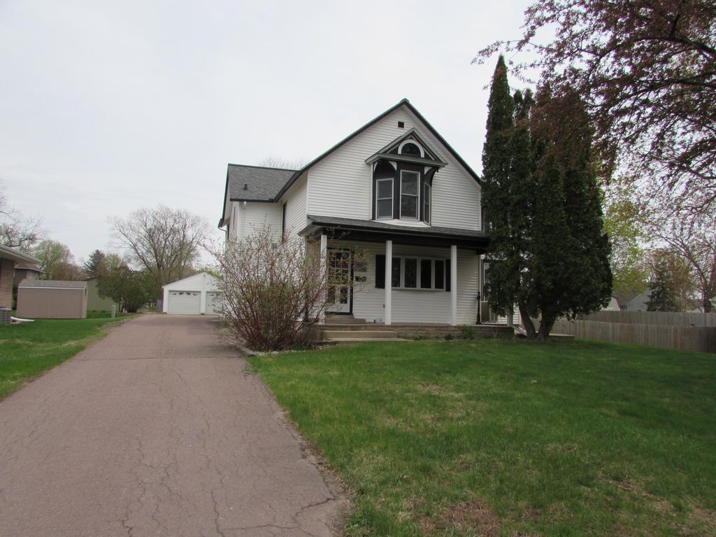 Photo of 1115 Albion Avenue, Fairmont, MN 56031 (MLS # 7062188)