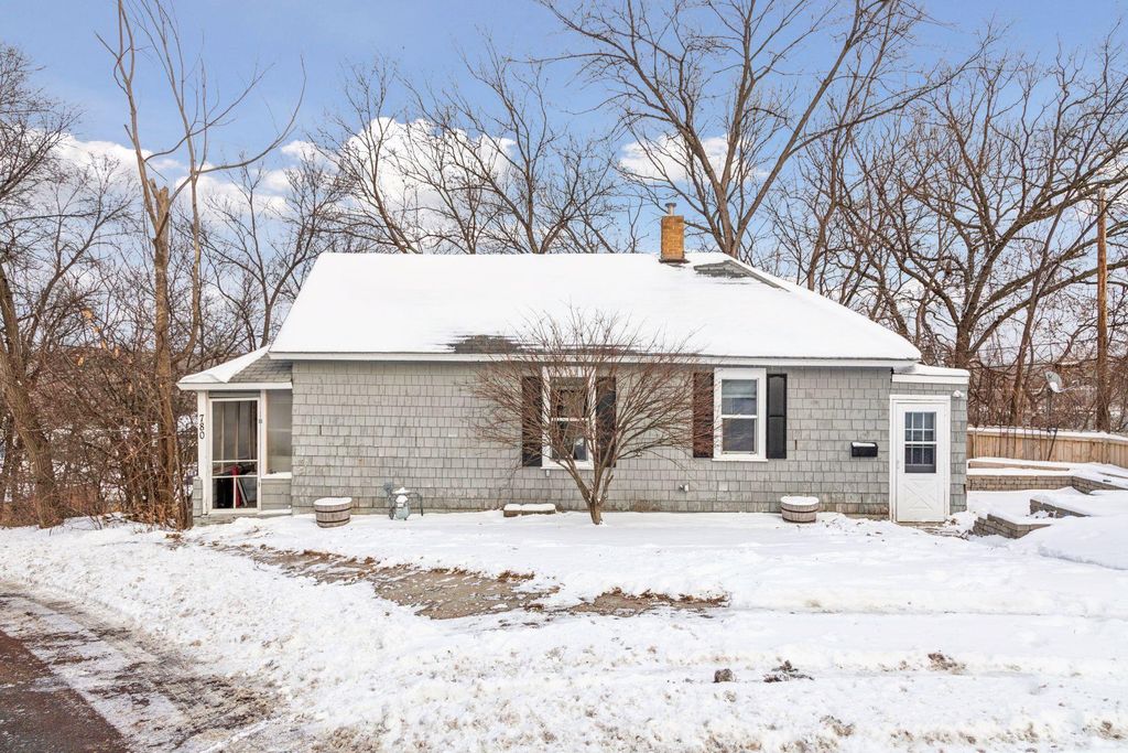 Photo of 780 10th Avenue N, South Saint Paul, MN 55075 (MLS # 6824134)