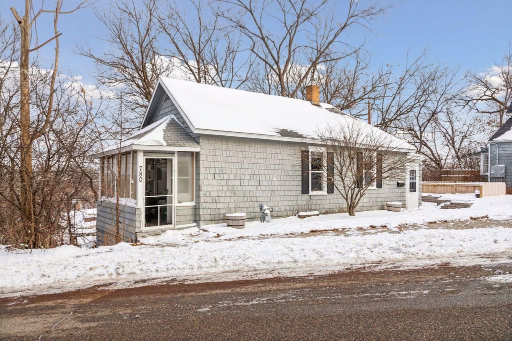 Photo of 780 10th Avenue N, South Saint Paul, MN 55075 (MLS # 6824134)