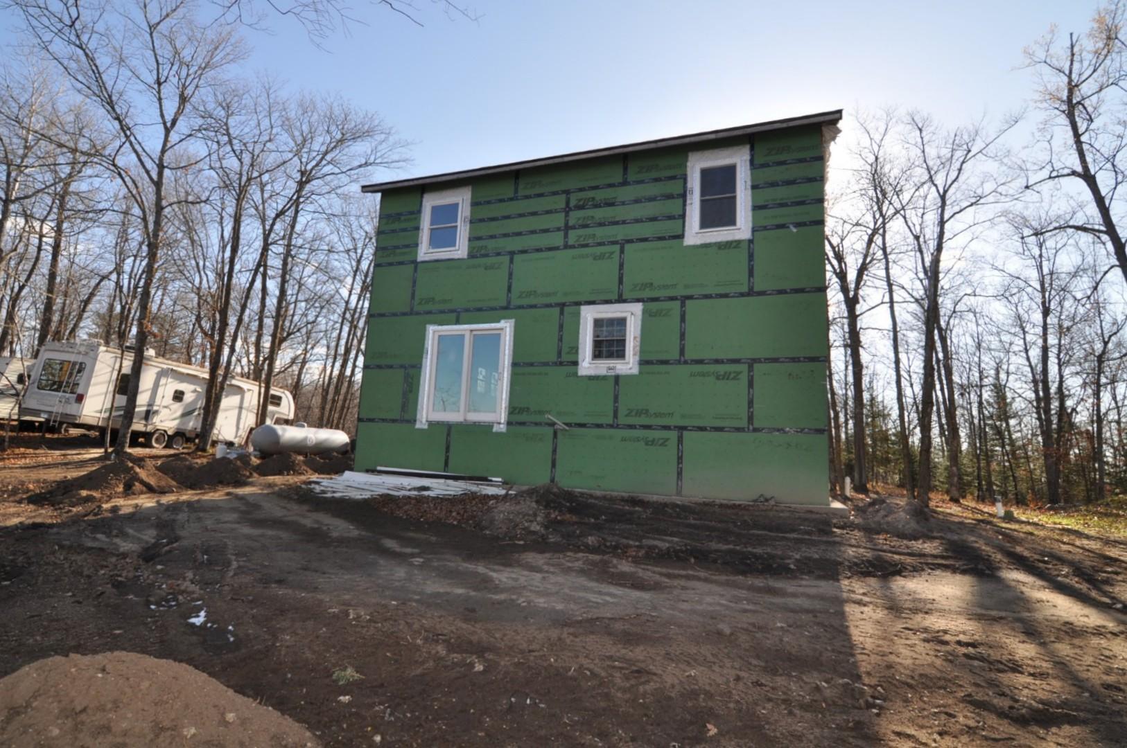 1872 Buckshot Trail NW