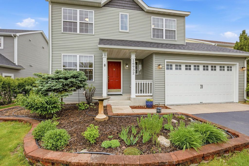 Photo of 16932 78th Avenue N, Maple Grove, MN 55311 (MLS # 6804441)