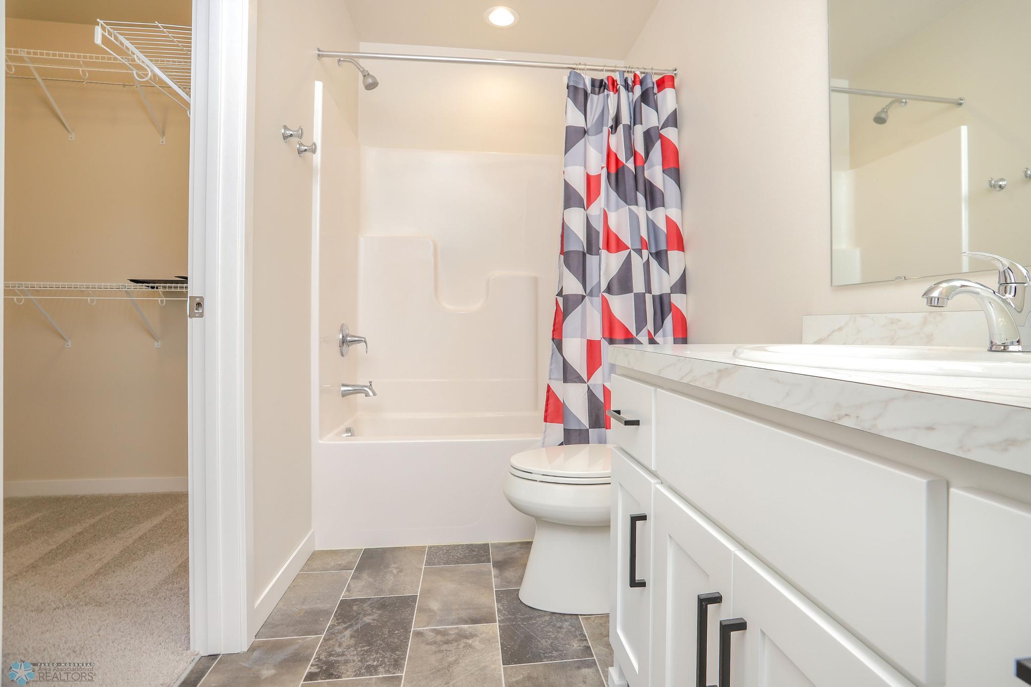 Horace, North Dakota 58047, United States, 3 Bedrooms Bedrooms, ,2 BathroomsBathrooms,Residential,Pending Sale,257269