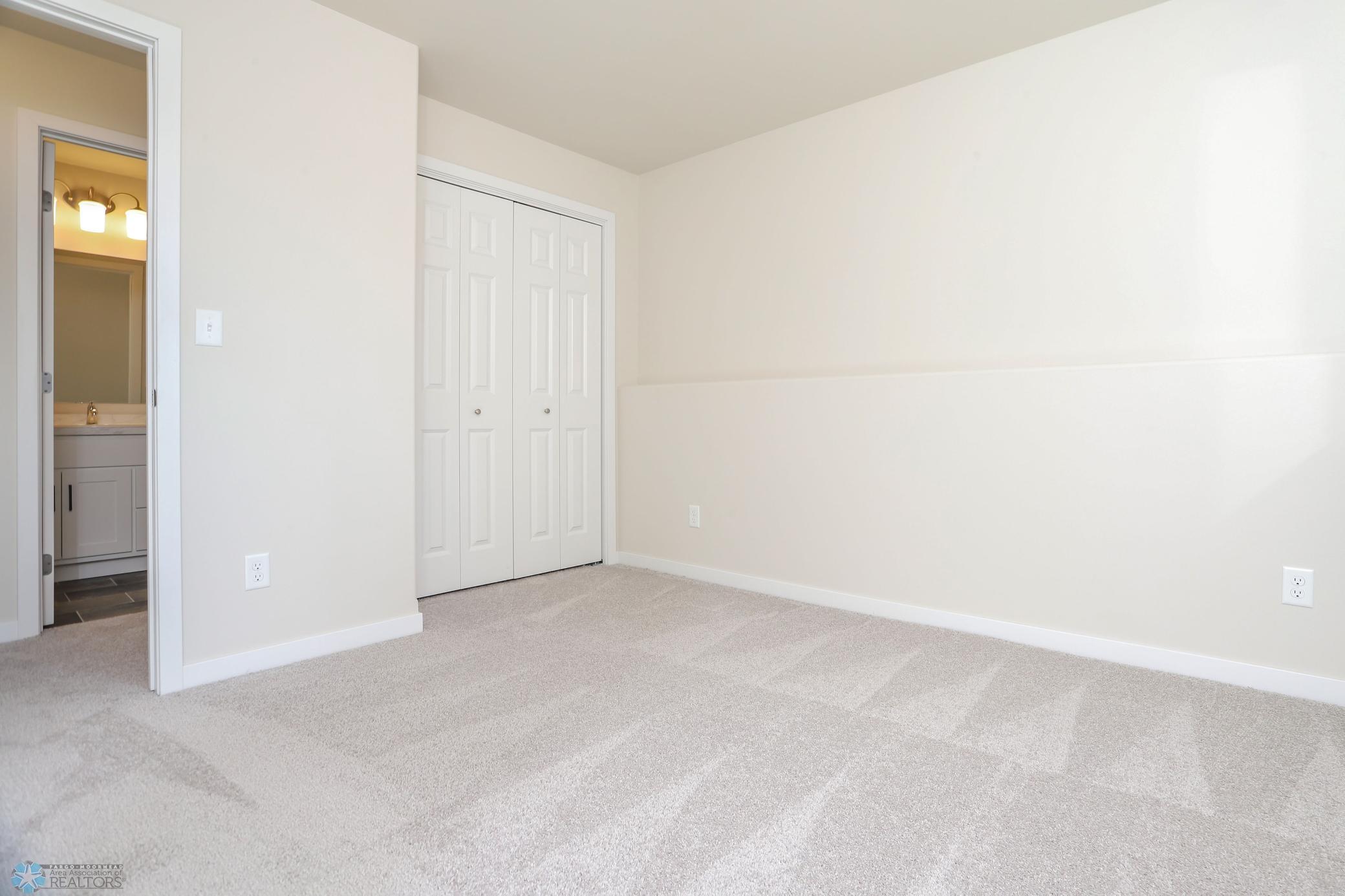 Horace, North Dakota 58047, United States, 3 Bedrooms Bedrooms, ,2 BathroomsBathrooms,Residential,Pending Sale,257269