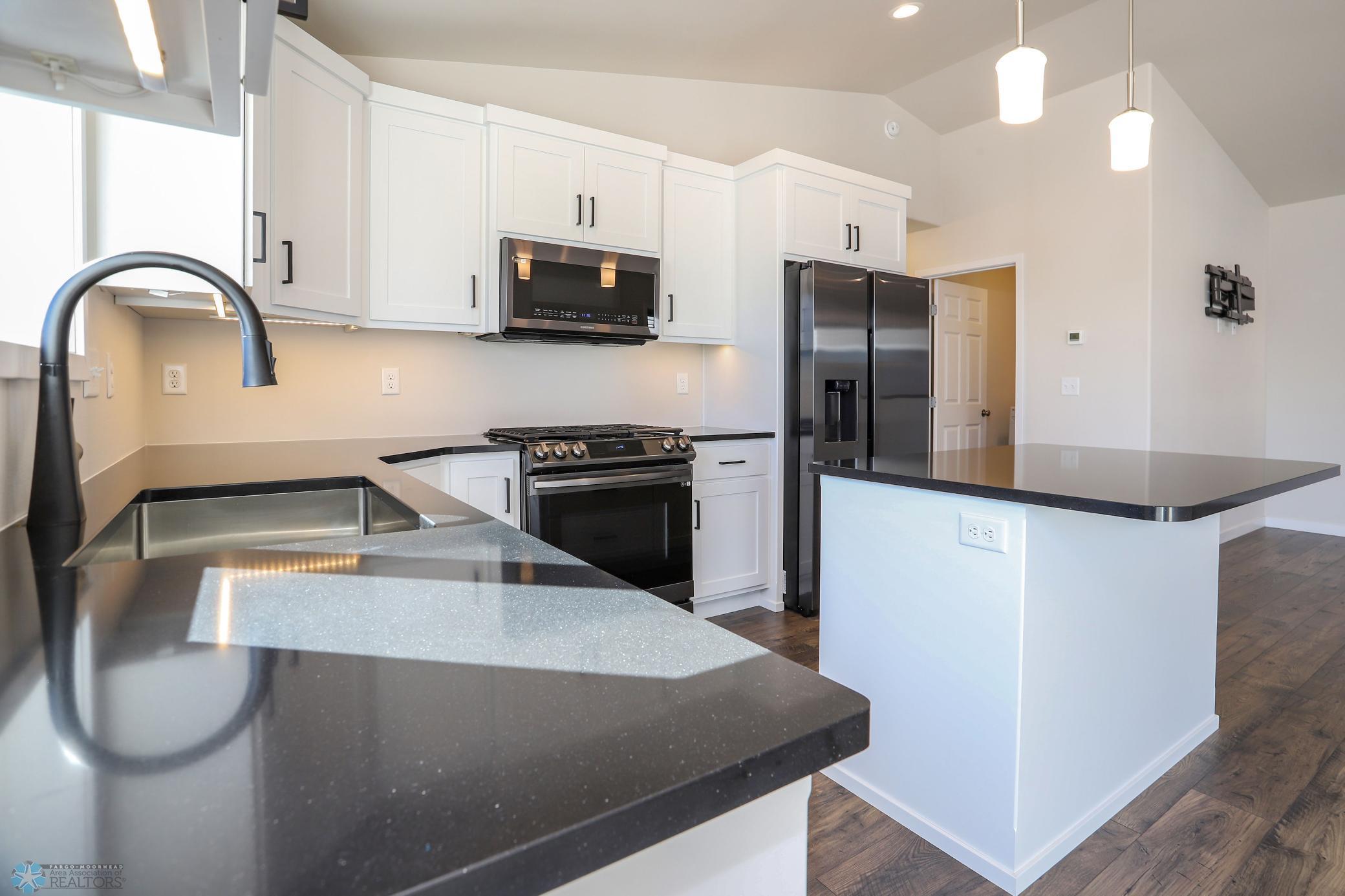 Horace, North Dakota 58047, United States, 3 Bedrooms Bedrooms, ,2 BathroomsBathrooms,Residential,Pending Sale,257269